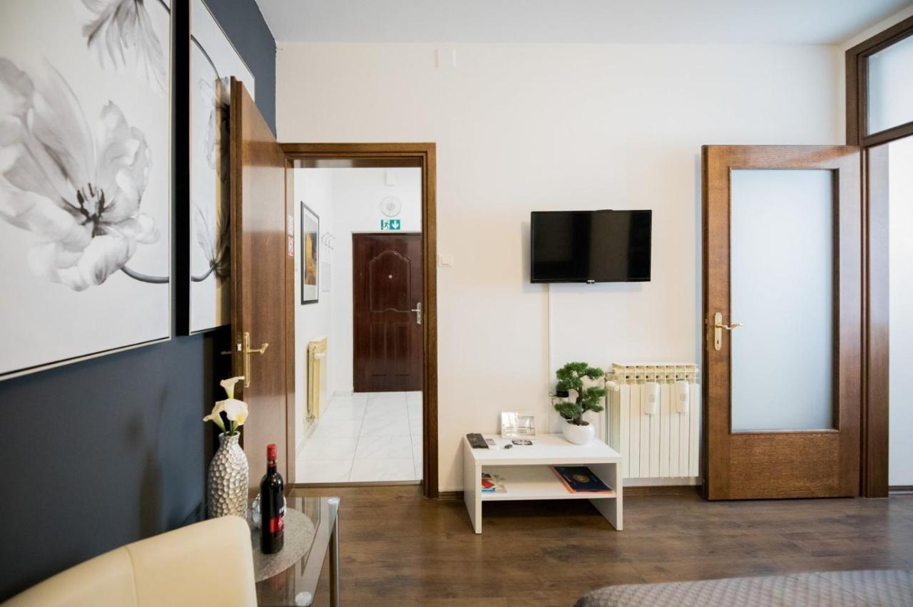 The Bridge - Private Parking Apartman *