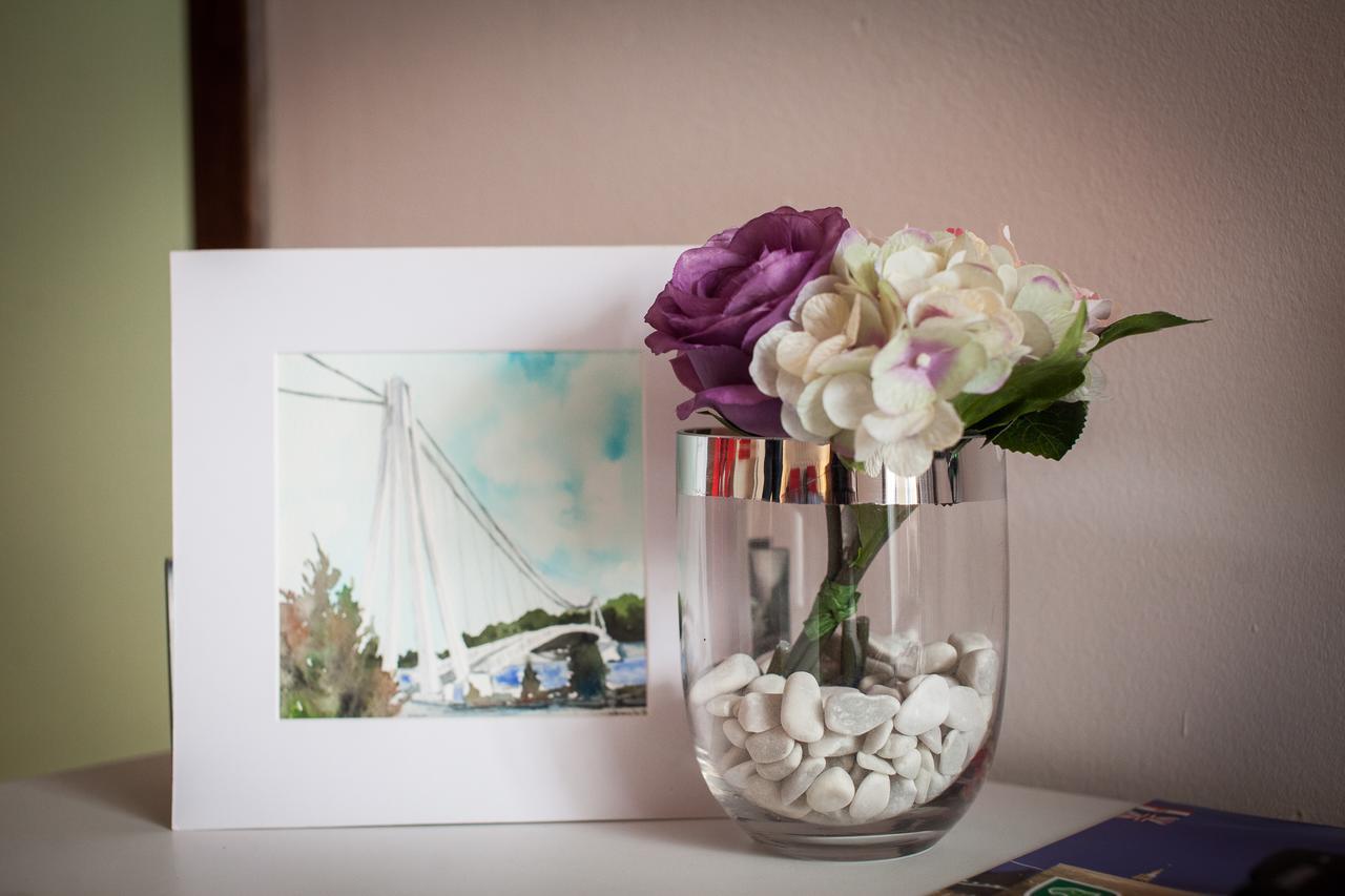 The Bridge - Private Parking Apartment *